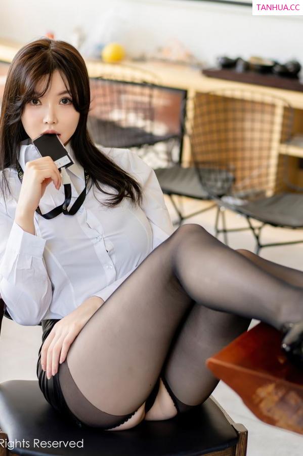黄米妮  米妮大萌萌 [XiuRen]高清写真图 2020.12.01 No.2846 糯美子Mini第6张图片